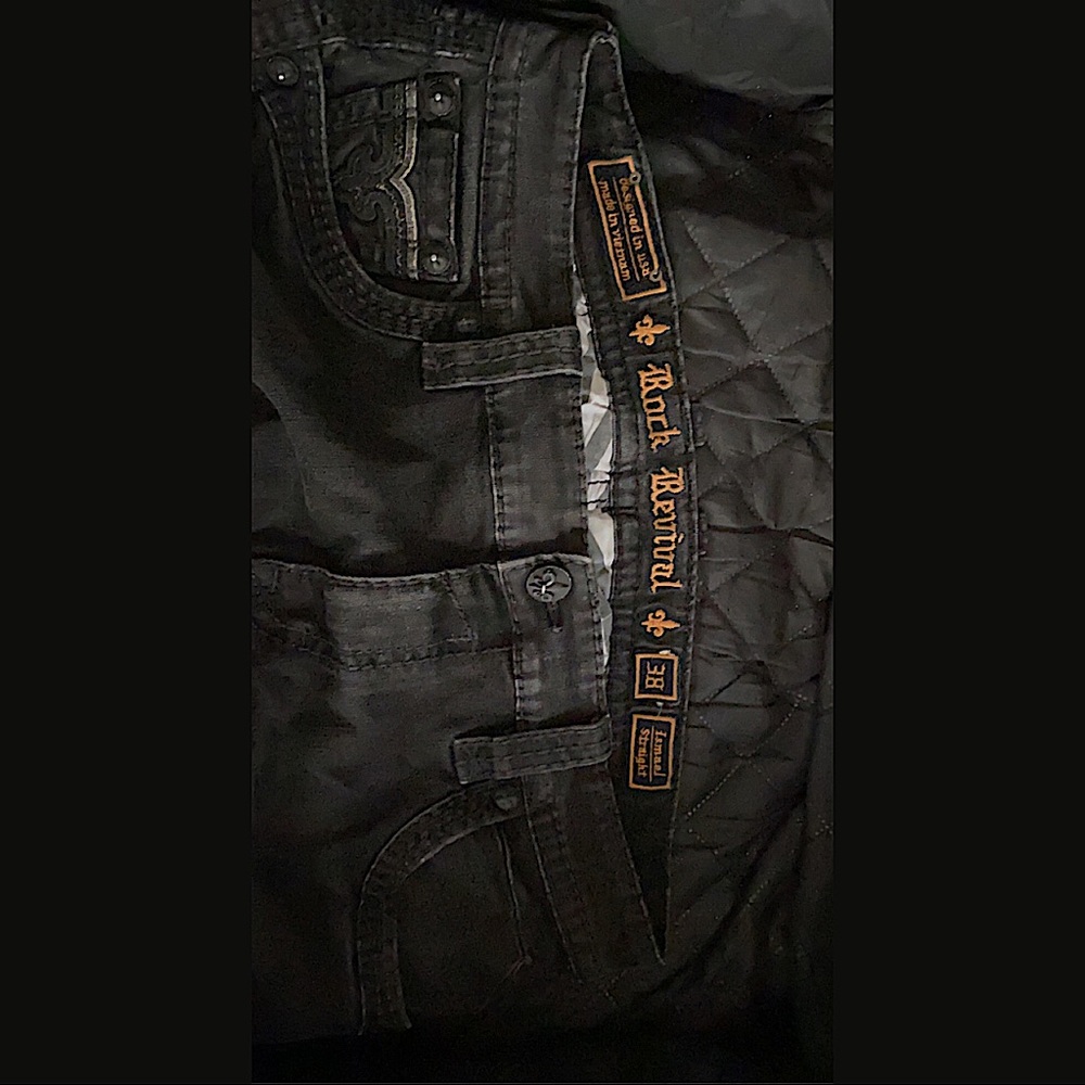 Men’a Rock Revival Jeans Size 38/32